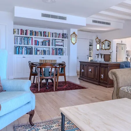 Villa Stunning With Amazing Sea View In