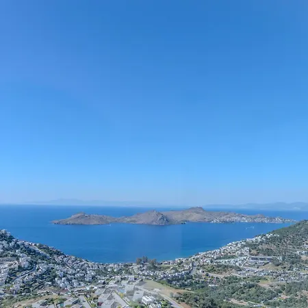 Stunning With Amazing Sea View In