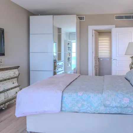 Stunning With Amazing Sea View In Villa