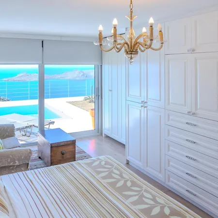Stunning With Amazing Sea View In Villa